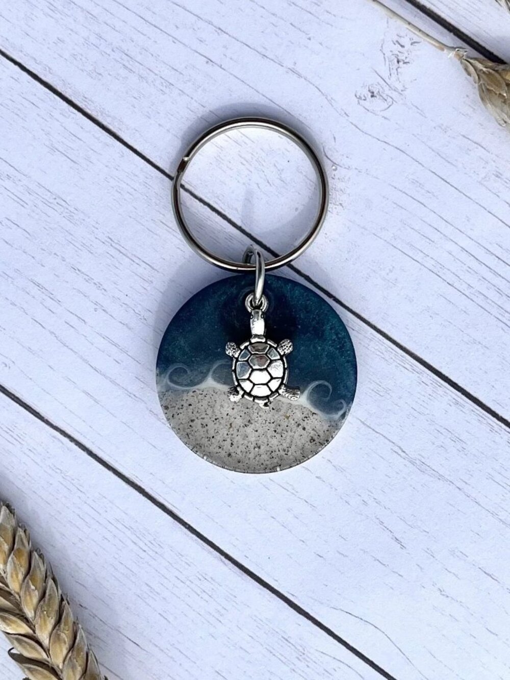 Oak Island Beach Turtle Wave Keychain Navy Blue North Carolina Sandy Beaches NWT